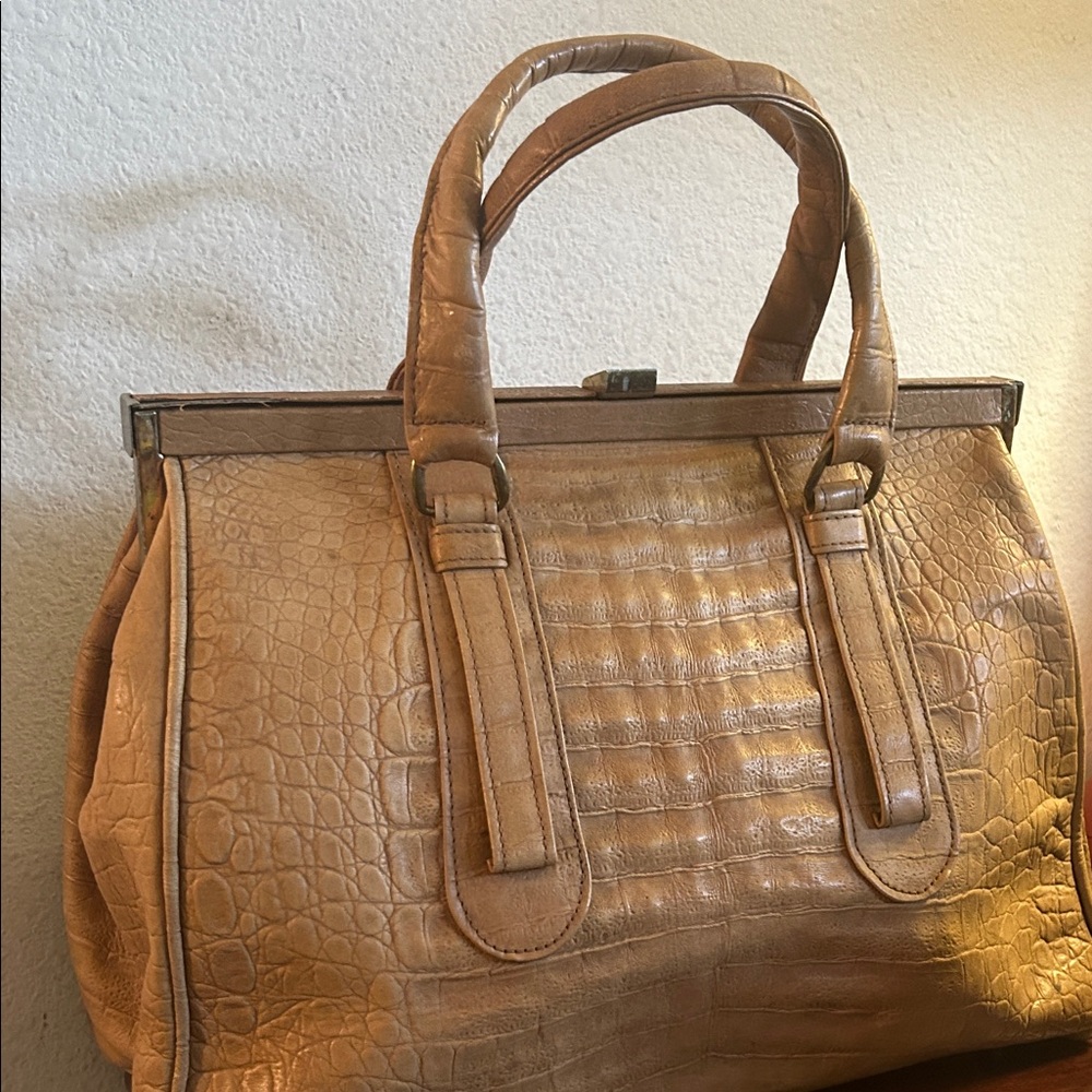 Women’s Tan Croc-Embossed Satchel Bag